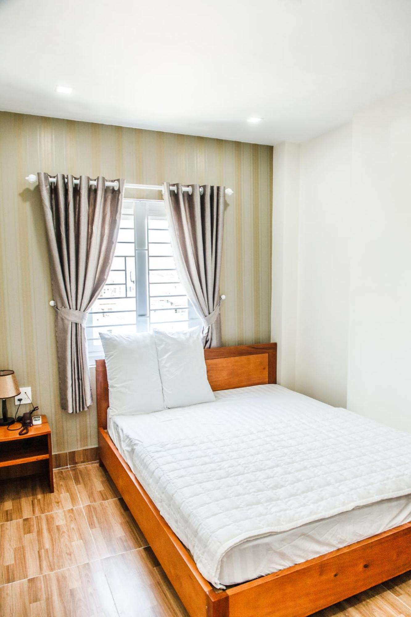 H Hotel Куїнон Екстер'єр фото