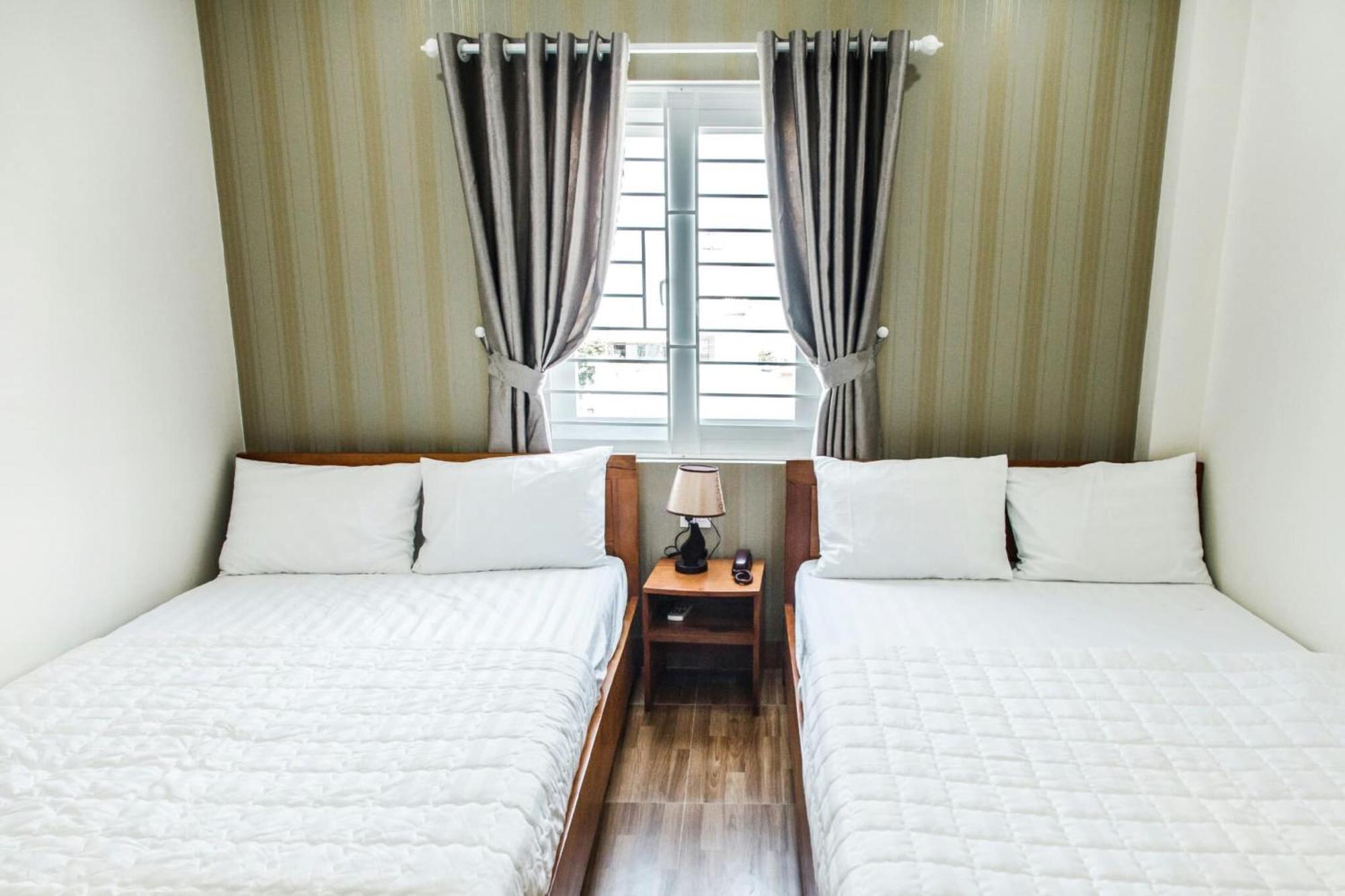 H Hotel Куїнон Екстер'єр фото