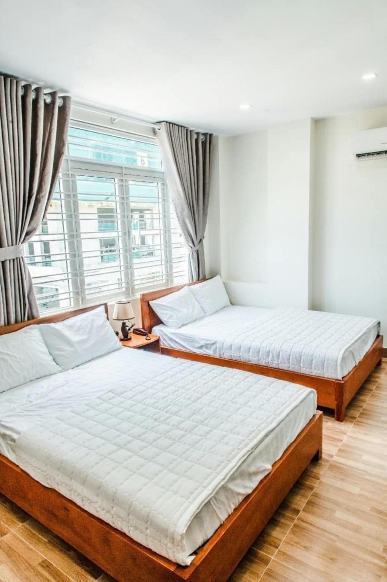 H Hotel Куїнон Екстер'єр фото